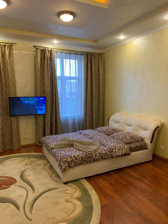 Apartment Miskevycha Lviv Bagian luar foto